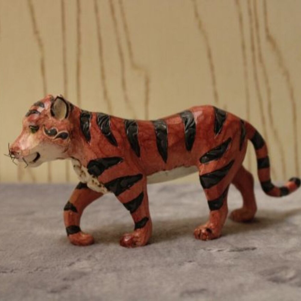 Jim Shore Heartwood Creek Tiger Figurine - Picture 2 of 3